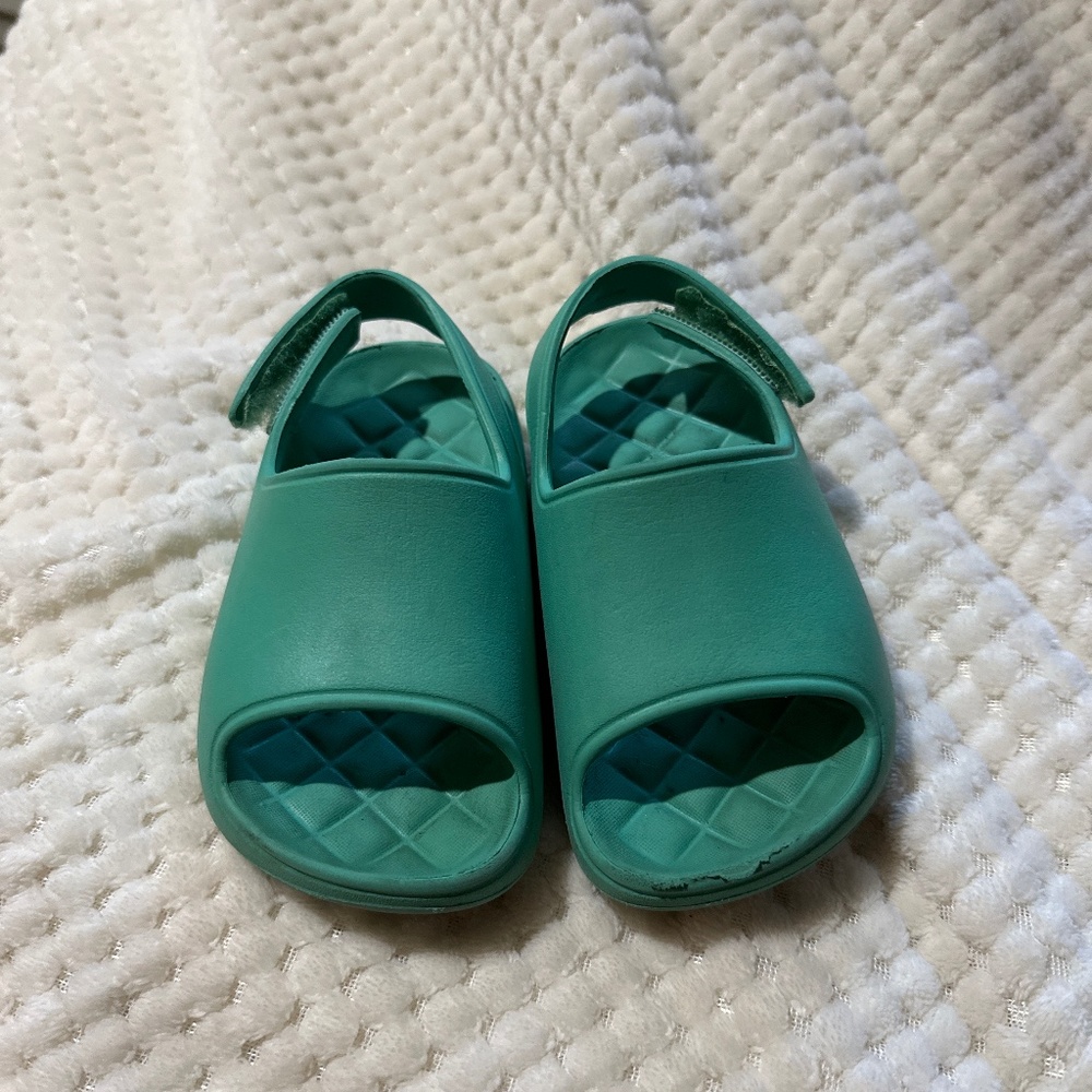 Cat&Jack Toddler Wynne Footbed sandals green size 7 - Picture 1 of 4